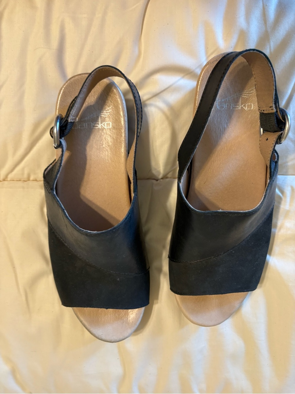 Dansko Black Leather Slingback Clog Heels with Wood-Effect Block Heel - Picture 2 of 9